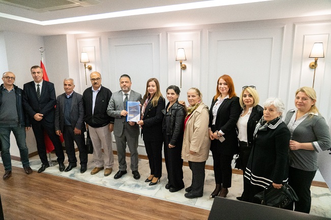 Gülşen Gezici, ‘’İzmir’imize, ülkemize hizmet etmek için yola çıktım’’
