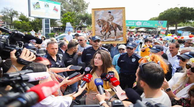 13. ALAÇATI OT FESTİVALİ TÜM COŞKUSUYLA DEVAM EDİYOR