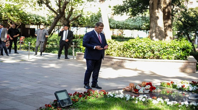 İlk ziyaret Zübeyde Ana’ya
