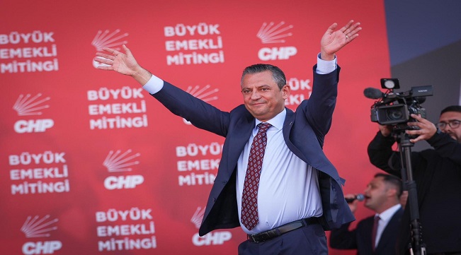 Başkan Tugay CHP’nin ‘Büyük Emekli Mitingi’ne katıldı