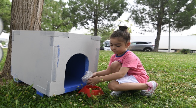 Bornova’da can dostlarına “minik” dokunuş