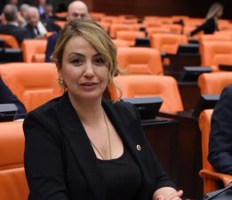 YILDIRIM KARA: EĞİTİMİ SİL BAŞTAN TARTIŞMALIYIZ