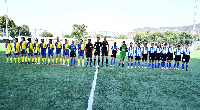 U13-U15 Kız Futbol Ligi’nde ilk düdük çaldı