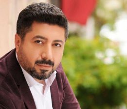 SAHNEDEN SİYASİ ARENAYA