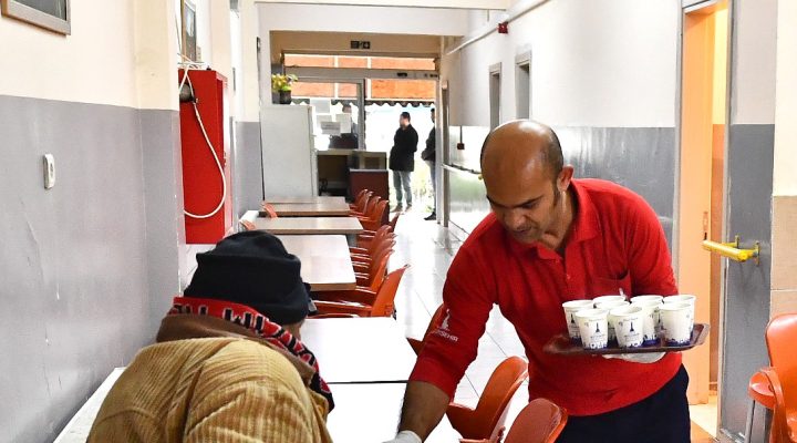 Kimse sokakta kalmasın diye…