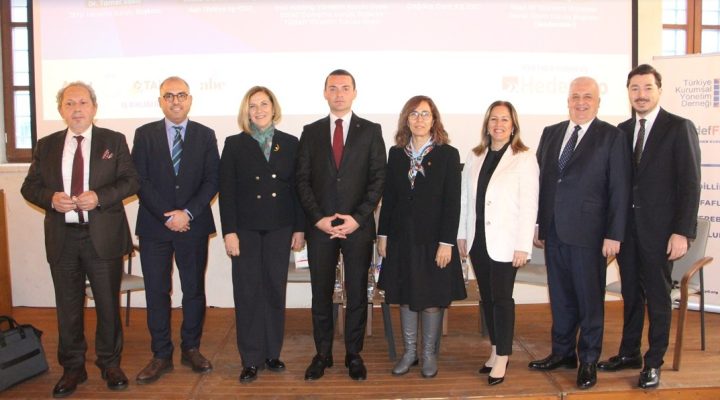 İzmir’de Özel Sektör, STK Ve Üniversitelerle Bir Araya Gelindi