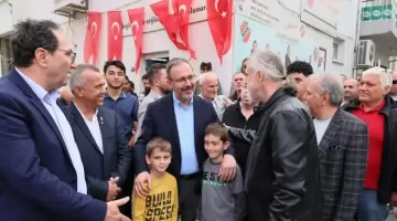 Eski Gençlik ve Spor Bakanı Dr. Mehmet Muharrem Kasapoğlu’ndan Çiğli Maltepespor Kulübü’ne Destek Ziyareti