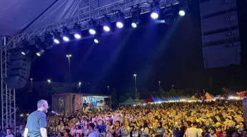Konya’da Resul Dindar Fırtınası! On Binlerce Kişilik Dev Konser