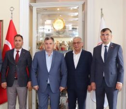 AK Parti İzmir İl Yöneticilerinden Turizm İl Müdürü Dr. Sadık Doğruer’e Övgü Dolu Sözler: Sağlıkta Da, Yerel Yönetimlerde De Başarılı