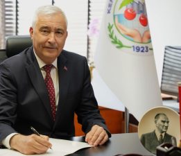 CHP’li 3 Genç Tutuklandı: Siyasi Saldırının Hedefinde Mehmet Türkmen mi Var?