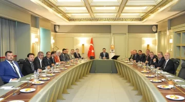 AK Parti Genel Merkezi’nde İzmir mesaisi