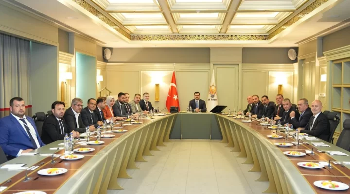 AK Parti Genel Merkezi’nde İzmir mesaisi