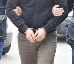 Sahte kimlikli firari yakayı ele verdi!