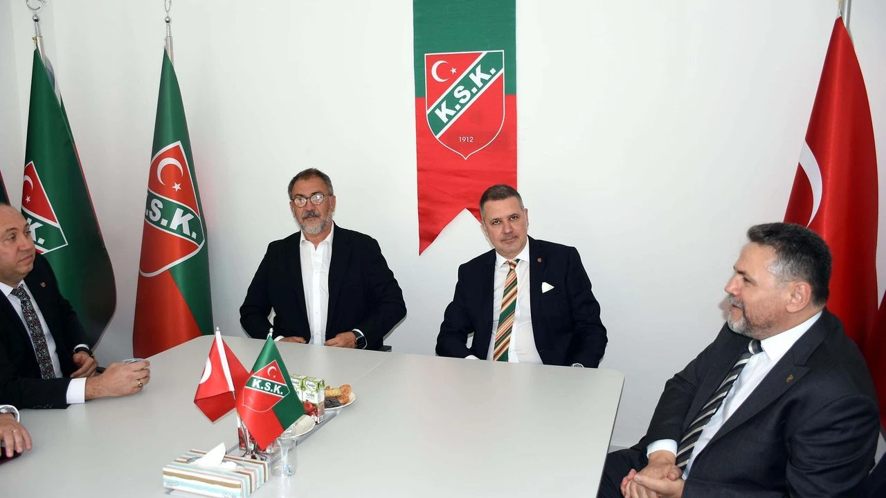 Karşıyaka’da birleşme çağrısı!