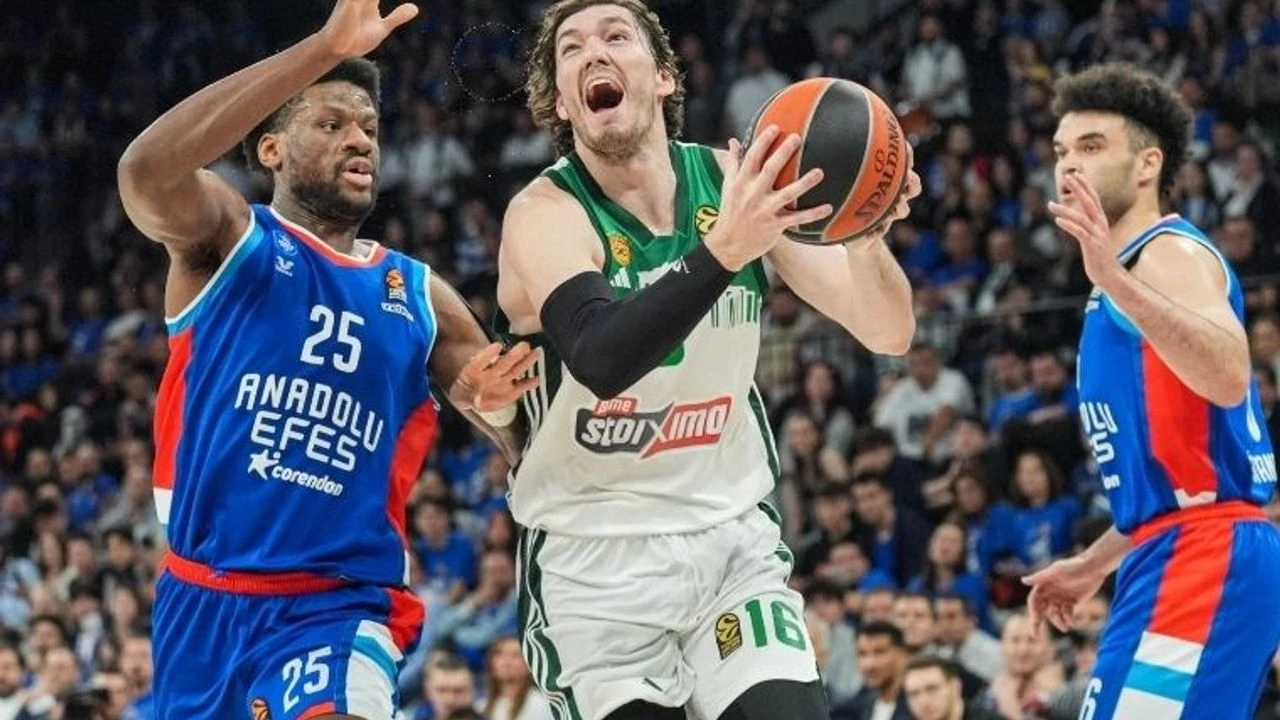 Anadolu Efes, Panathinaikos’u evinde devirdi! Seriye eşitlik geldi…