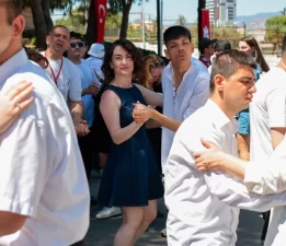 Konak’ta engelsiz kutlama