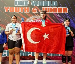 Milli halterci Çevik, dünya şampiyonu!