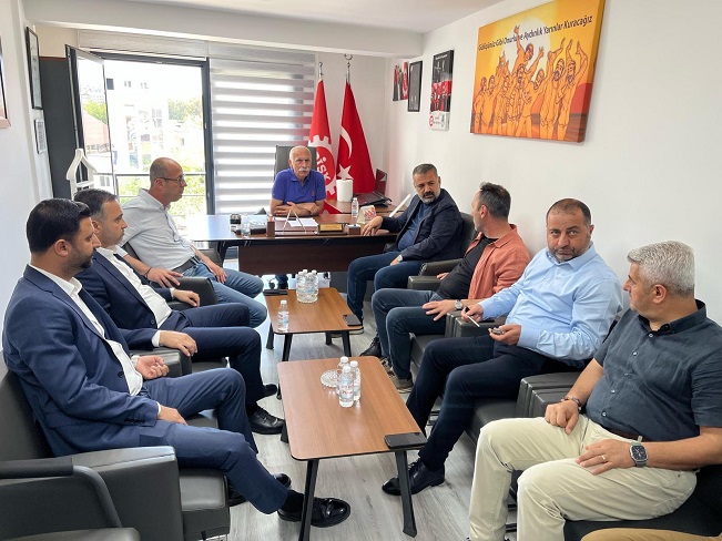 ASLANOĞLU’NDAN DİSK’E İKİNCİ ZİYARET VE SİYASİ MESAJ SİTEMİ