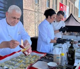 GASTROFEST AYVALIK İLE YEREL LEZZETLER DÜNYA SAHNESİNE TAŞINDI