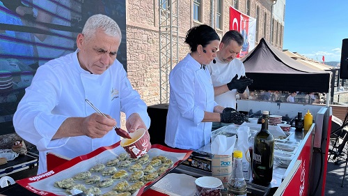 GASTROFEST AYVALIK İLE YEREL LEZZETLER DÜNYA SAHNESİNE TAŞINDI