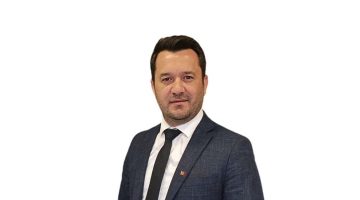 Erdem Mert: “İzmir’in Yanındayız, Başkanımız Tugay’ın Yanındayız”