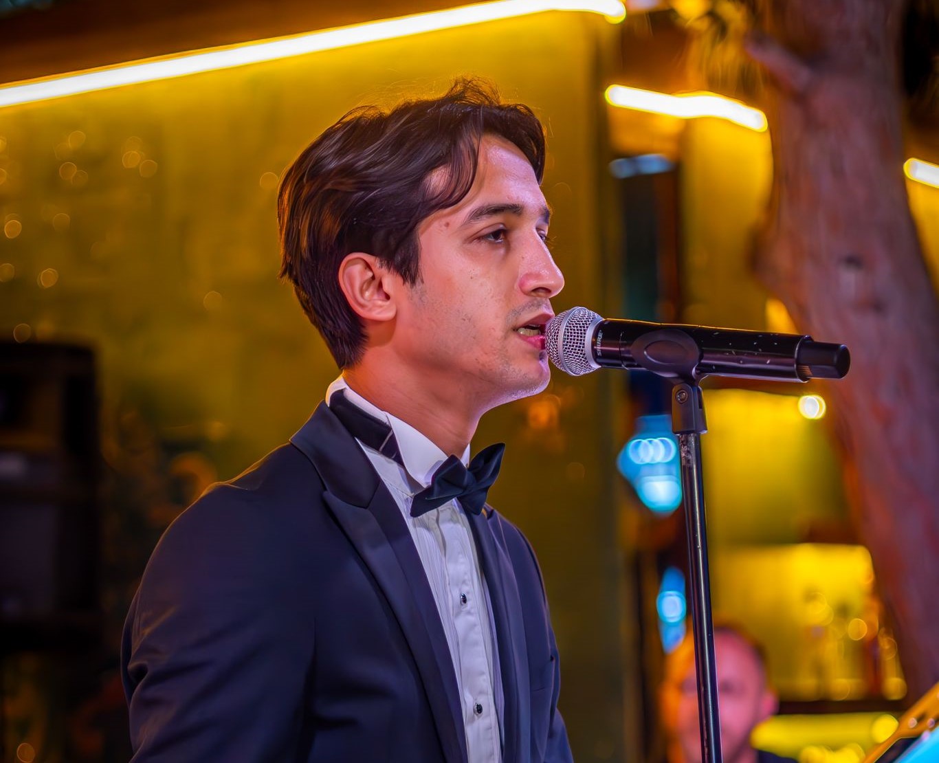 “Gassal” Filmiyle Yükselişe Geçen Şahin Kendirci, İlk Kez İzmir Sahnesinde