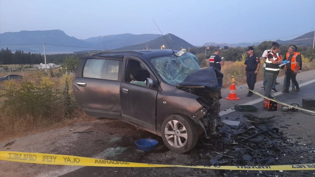 İzmir’de feci kaza: 5 ölü, 2 yaralı!