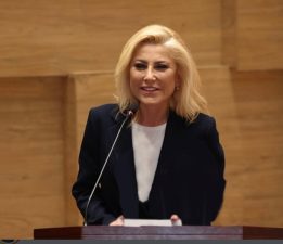 Bursalı “Buca Belediyesi salgına kapı aralıyor”