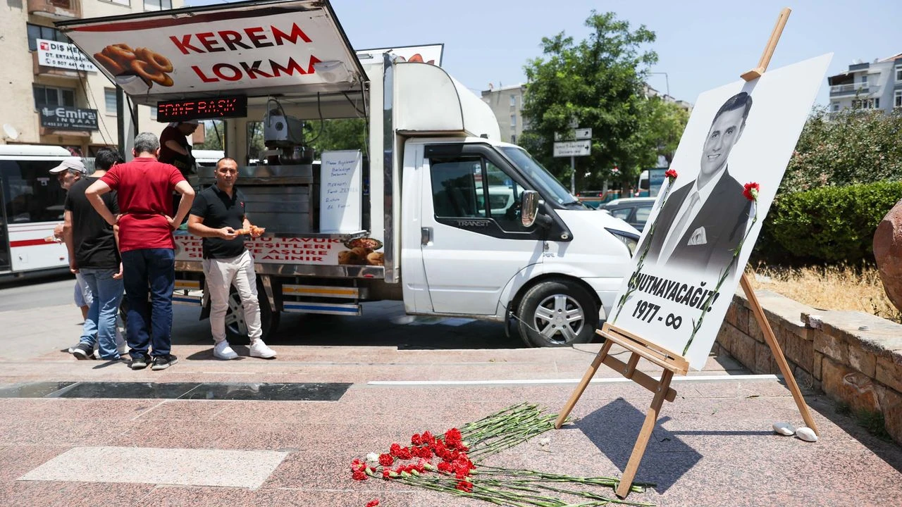 Buca’dan merhum Ferdi Zeyrek anısına hayır!