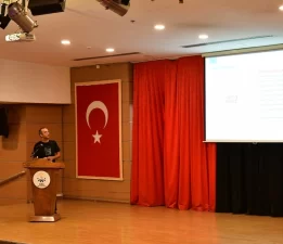 Çiğli’den bağımlılıkla mücadele semineri