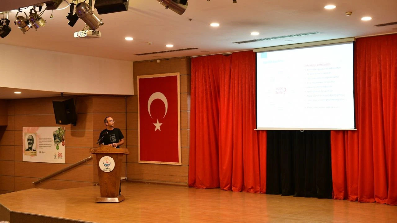 Çiğli’den bağımlılıkla mücadele semineri