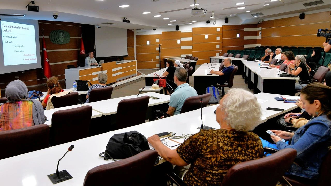 Bornova’da sebzecilik eğitimi!