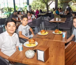 Güzelbahçe Belediyesi’nden öğrencilere sürpriz