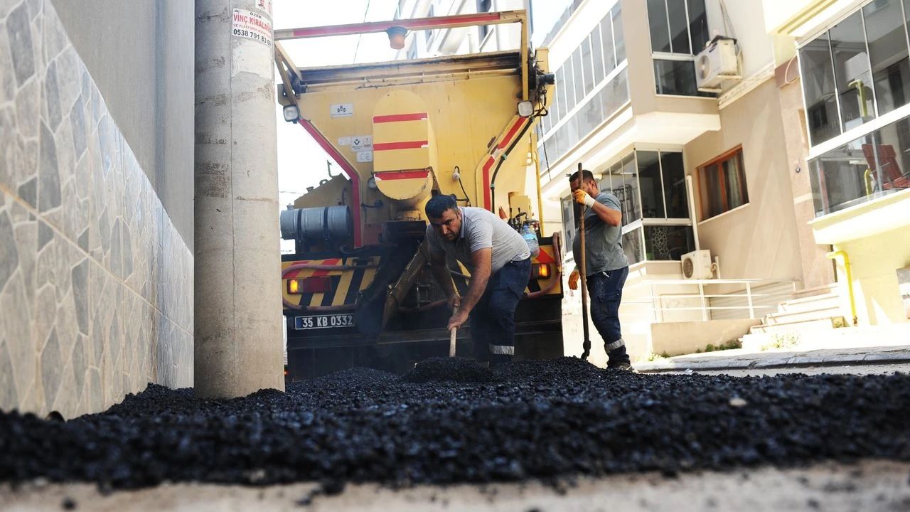 Karşıyaka’da asfalt harekatı