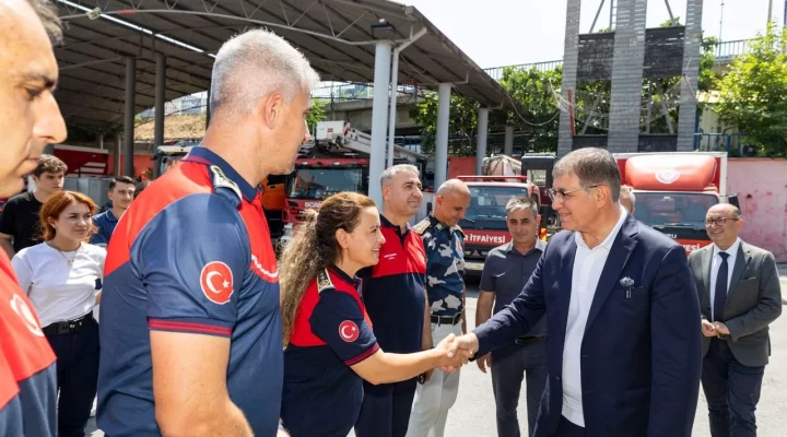 Başkan Tugay’dan ateş savaşçılarına teşekkür ziyareti