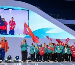İzmirli sporcular ay-yıldız için ter döküyor