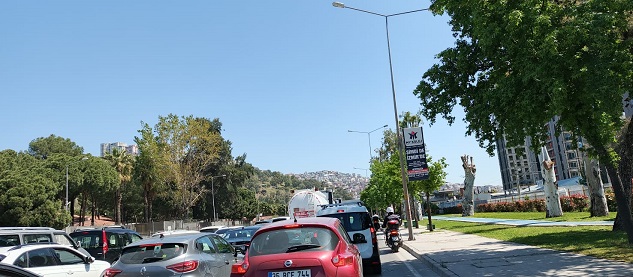 İzmir’in Kalbindeki Dev Proje: Trafik Sorununa Yeni Bir Yük mü?
