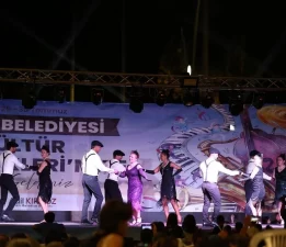 Dikili’de dans ve ritim coşkusu!