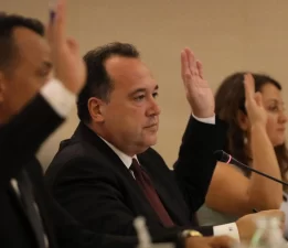 Büyükşehir Meclisi’nde ilginç anlar: “10 yıl diyelim, o zamana kadar AK Parti kalmaz”