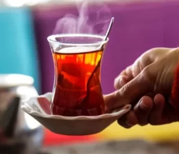 Belediye başkanı çayı 1 TL yaptı