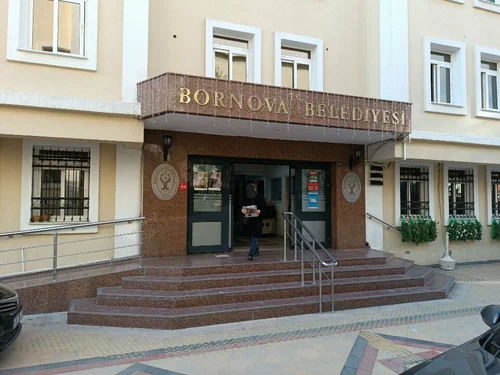Bornova Belediyesinin “Bankamatik memurları” iddiası