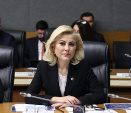 BURSALI’DAN GROK SKANDALINA SERT TEPKİ:   “DİJİTAL MECRALARDA HUKUKSUZLUĞA GEÇİT YOK”