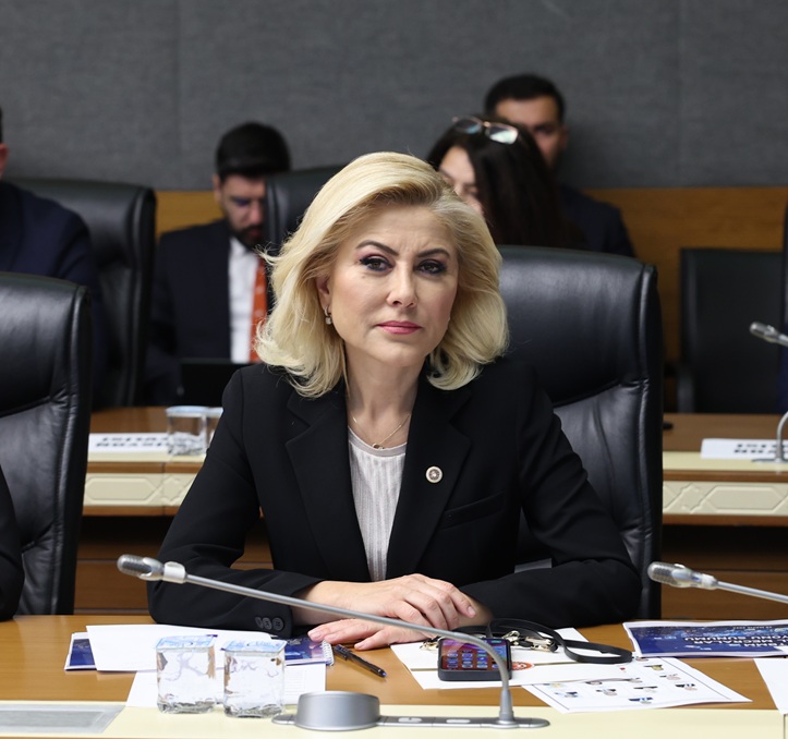 BURSALI’DAN GROK SKANDALINA SERT TEPKİ:   “DİJİTAL MECRALARDA HUKUKSUZLUĞA GEÇİT YOK”
