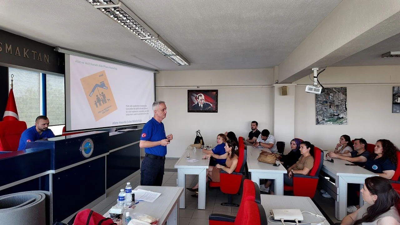 Menderes’ten afet eğitimi