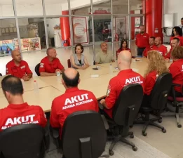 Başkan Kınay’dan AKUT ziyareti: Karabağlar’da daha fazlasını yapmalıyız!