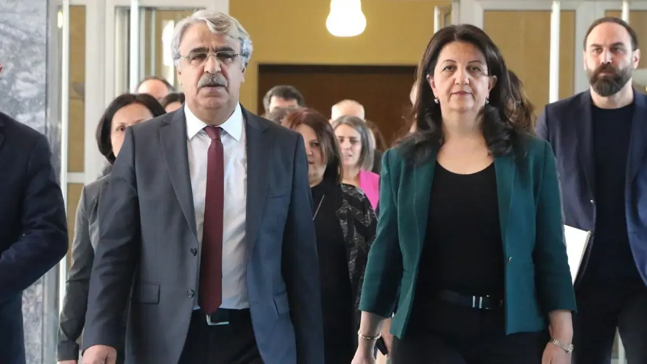 DEM Parti heyeti İmralı’ya gitti