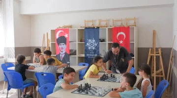 Aydın’da çocuklar satrançla düşünmeyi öğreniyor
