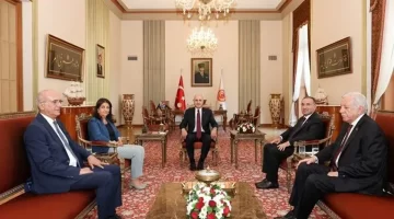 Kurtulmuş, Meclis Başkanvekillerini kabul etti