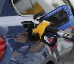 Benzine, motorine ve otogaza zam geldi