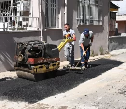 Karabağlar’da asfalt çalışmaları tam gaz!